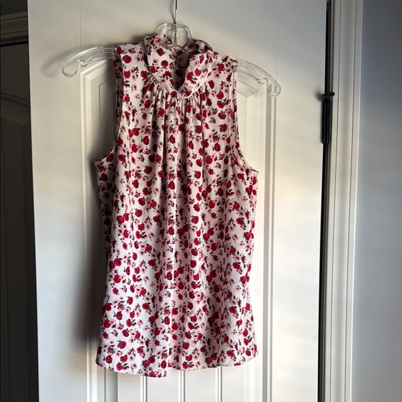 Ann Taylor Factory Tops - Ann Taylor Factory Sleeveless Ruffle Neck Floral Blouse - White & Red